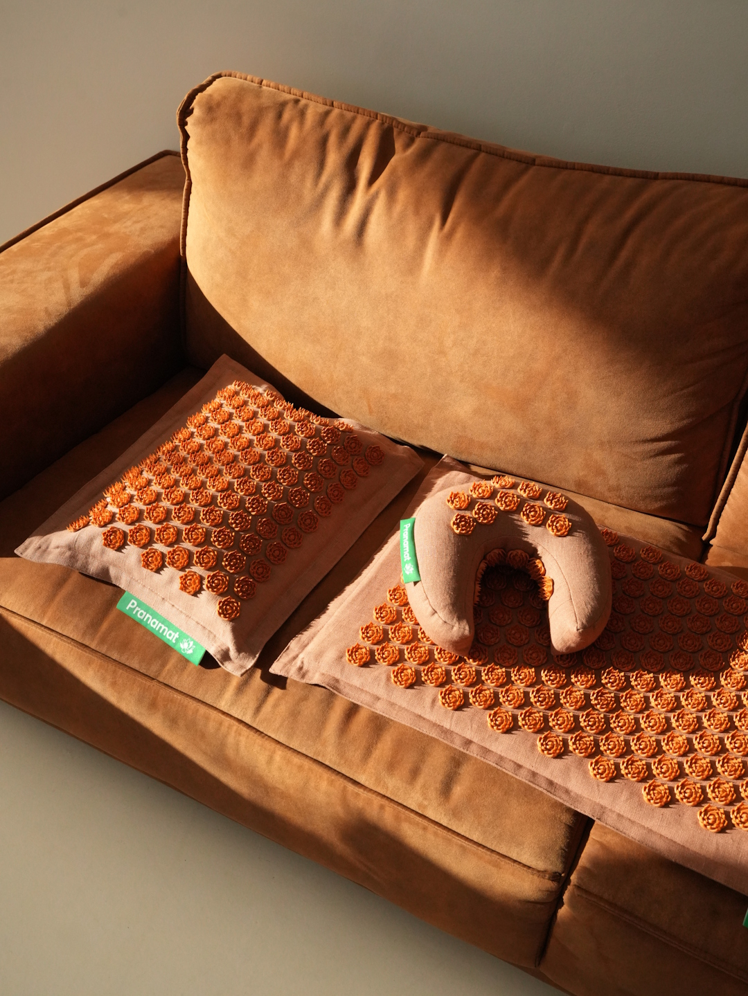 Esterilla + Almohada + PranaLuna (Caramel Mousse)