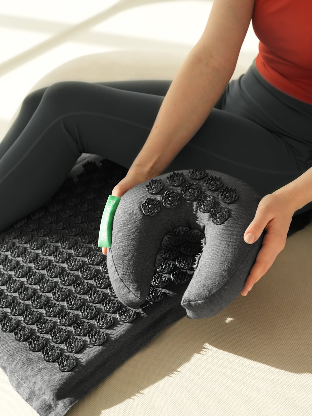 Esterilla + Almohada + PranaLuna (Graphite Grey)